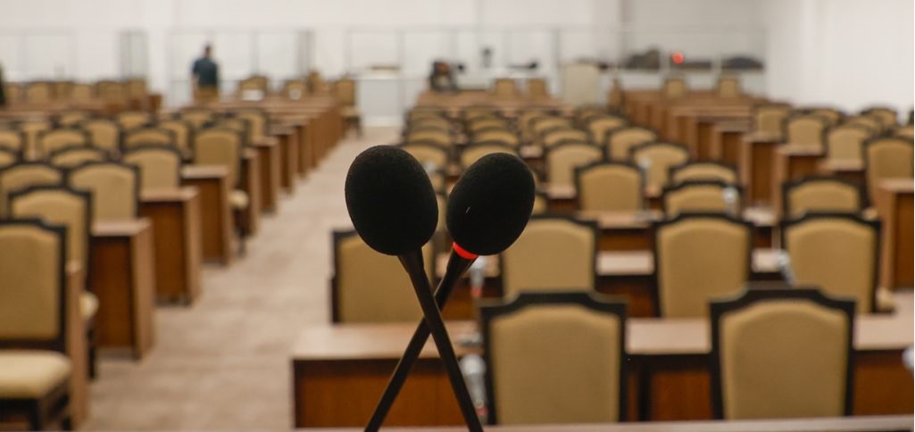 १७ मातृभाषामा ४९ सांसदले शपथ लिने