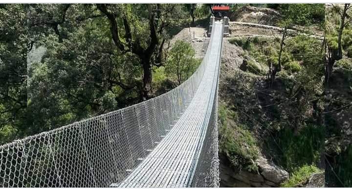 अढाई महिनामै श्रमदानबाट दुम्लिङमा झोलुङ्गे पुल निर्माण, आज उद्घाटन हुँदै